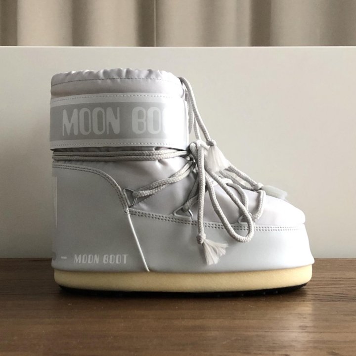 Moon Boot, 33—36