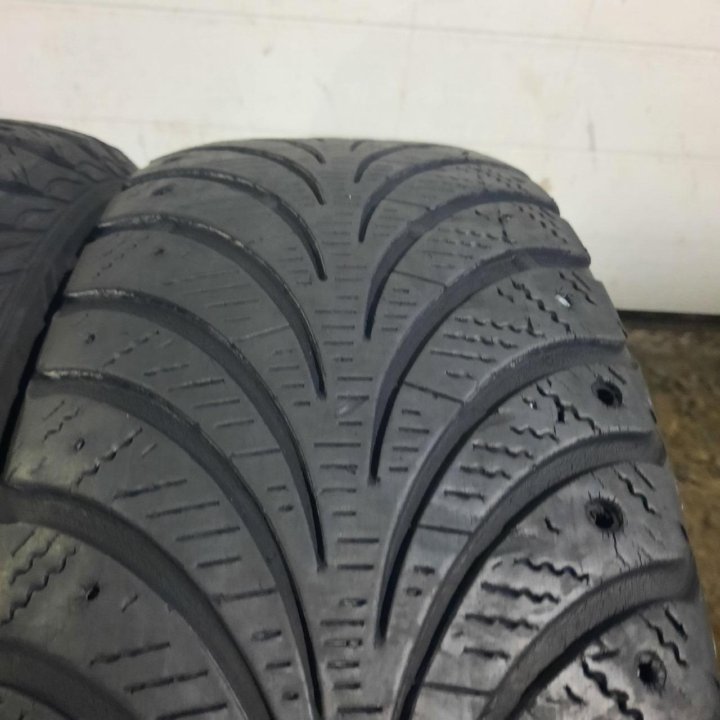 195/60R15 Goodyear UltraGrip Extreme (Лот №5786)