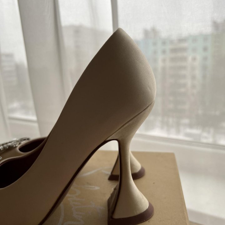 Туфли на каблуке