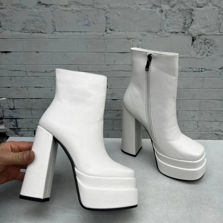 Стильные ботинки