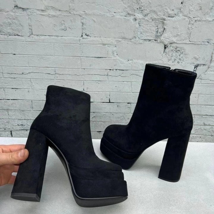 Стильные ботинки