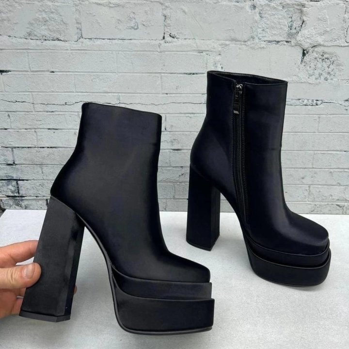 Стильные ботинки