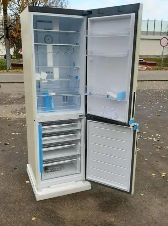 Холодильник Haier C2F636ccrg