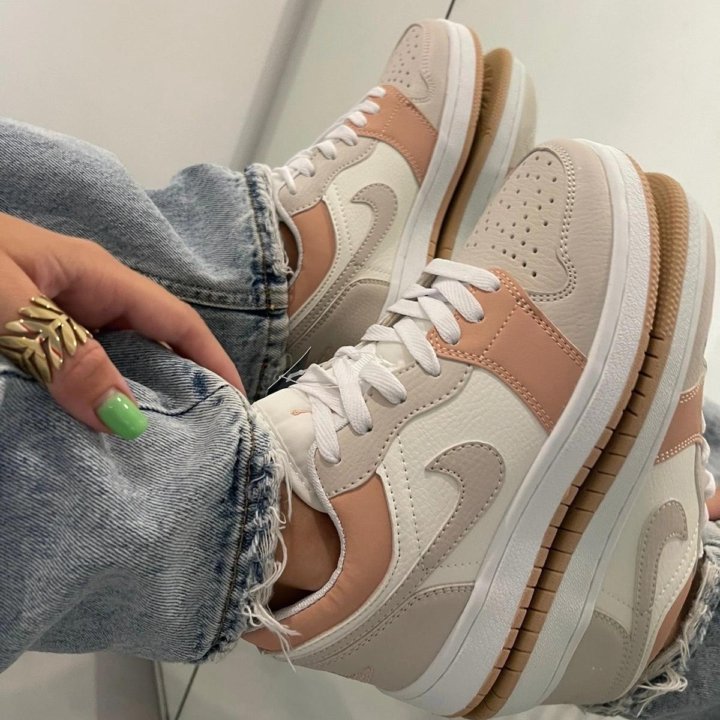 Кроссовки Nike