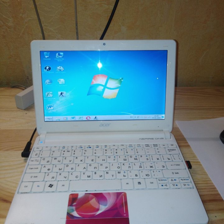 Acer aspire one