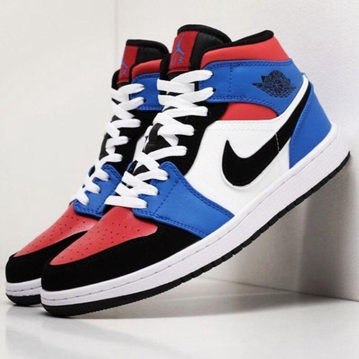 Кроссовки Nike Air Jordan 1