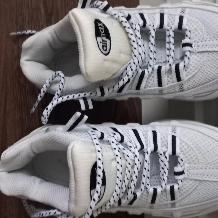 КРОССОВКИ Nike