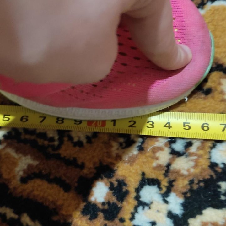 Кроссовки 37р