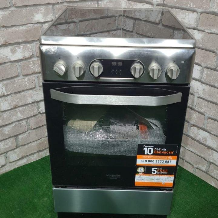 (5246)Электрическая плита Hotpoint-Ariston HS5V8CC