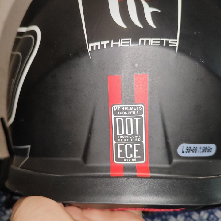 Продам mt helmets thunder 3sv