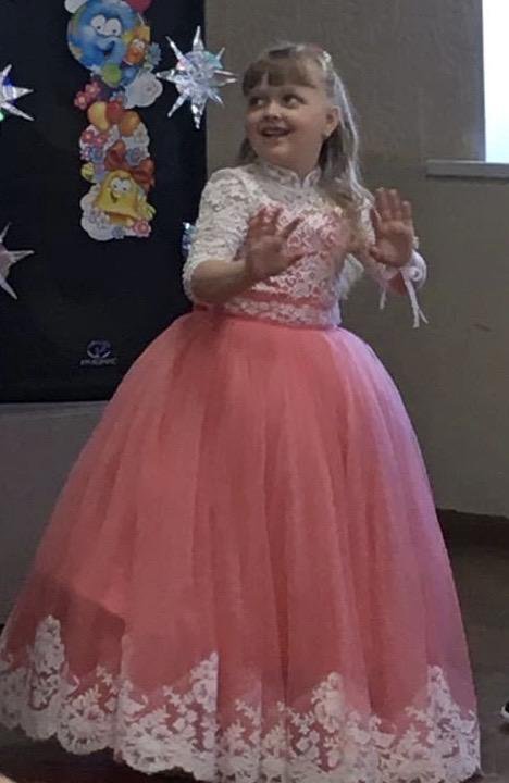 Платье праздничное