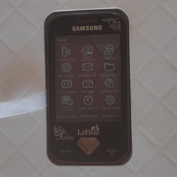 Телефон Samsung GT-S7070