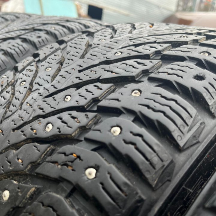 Зима Nokian Hakkapeliitta 9 235/45 R18 98T