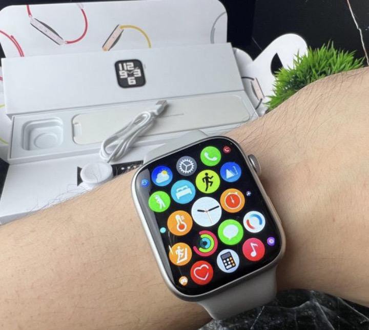 Apple Watch 8 45mm