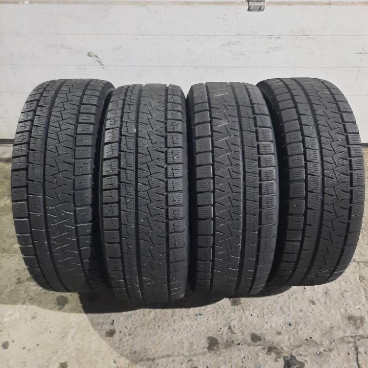 195/55R16 Pirelli Ice Asimmetrico (Лот №5879)