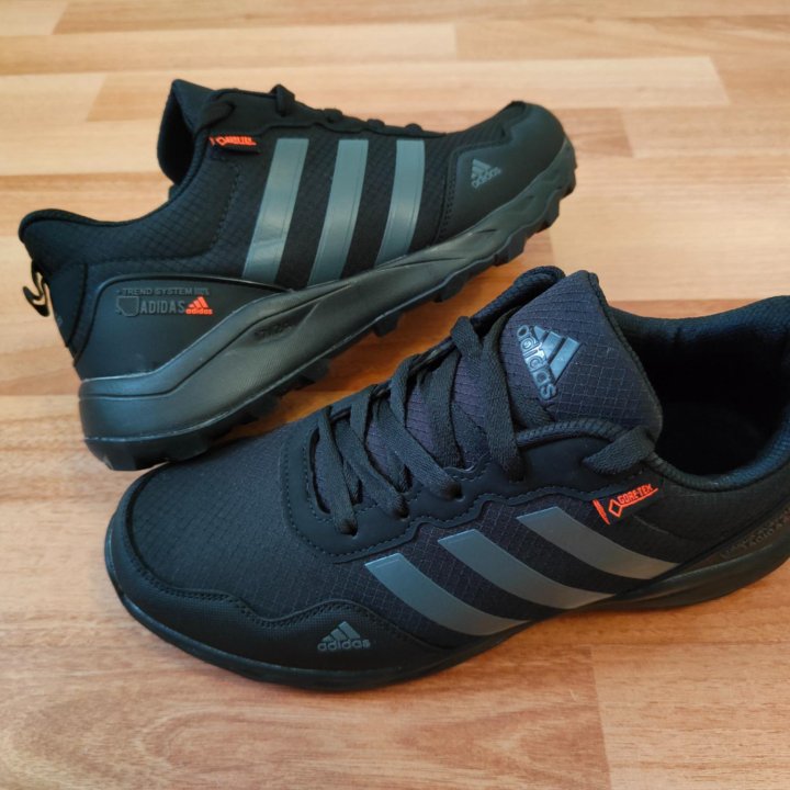 Кроссовки мужские демисезонные Adidas. Новые 43-45