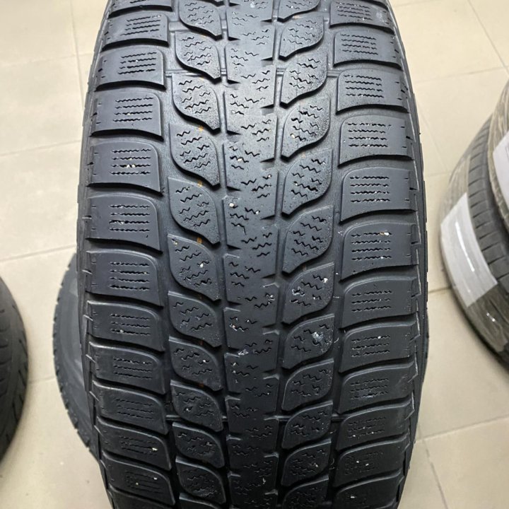 205/55 R16 Bridgestone Blizzak LM-25