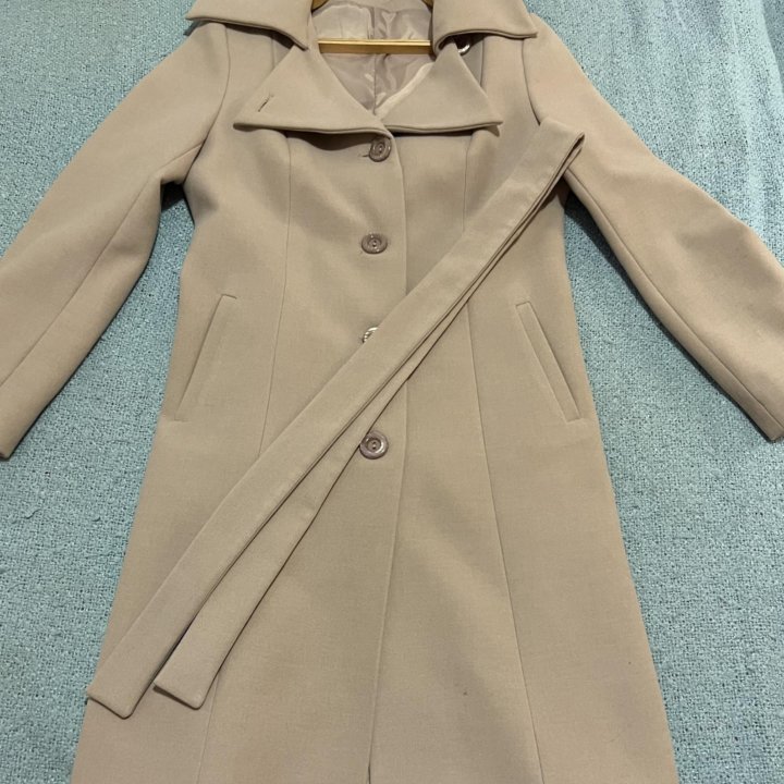 Пальто женское, размер 48
