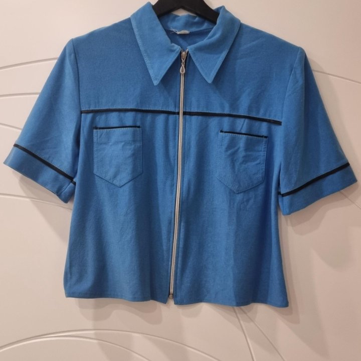 Комплект: голубой пиджак на замке+топ 42-44 р-р