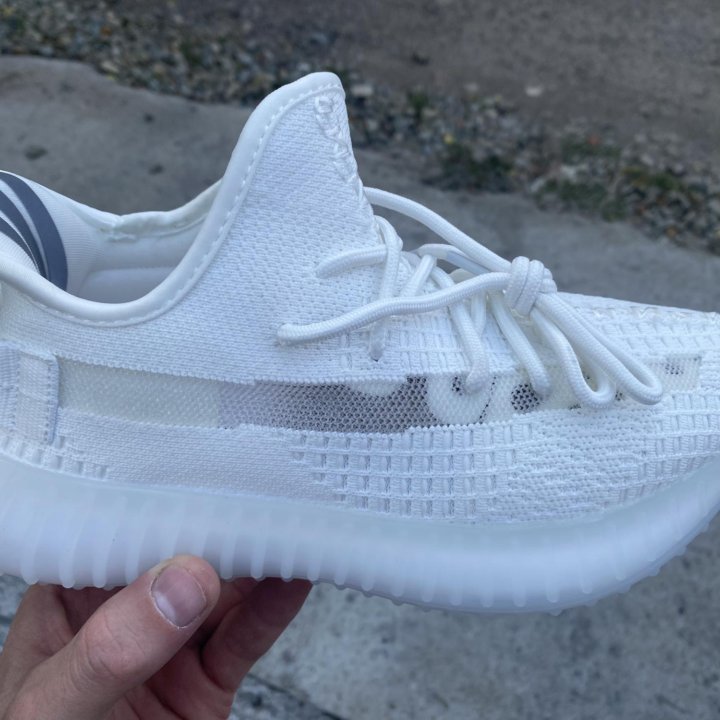 Кроссовки Adidas Yeezy Boost 350 Новые