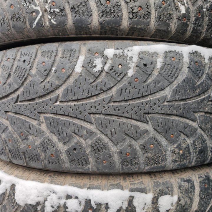 Hankook Winter i*Pike W409, 215/60/17