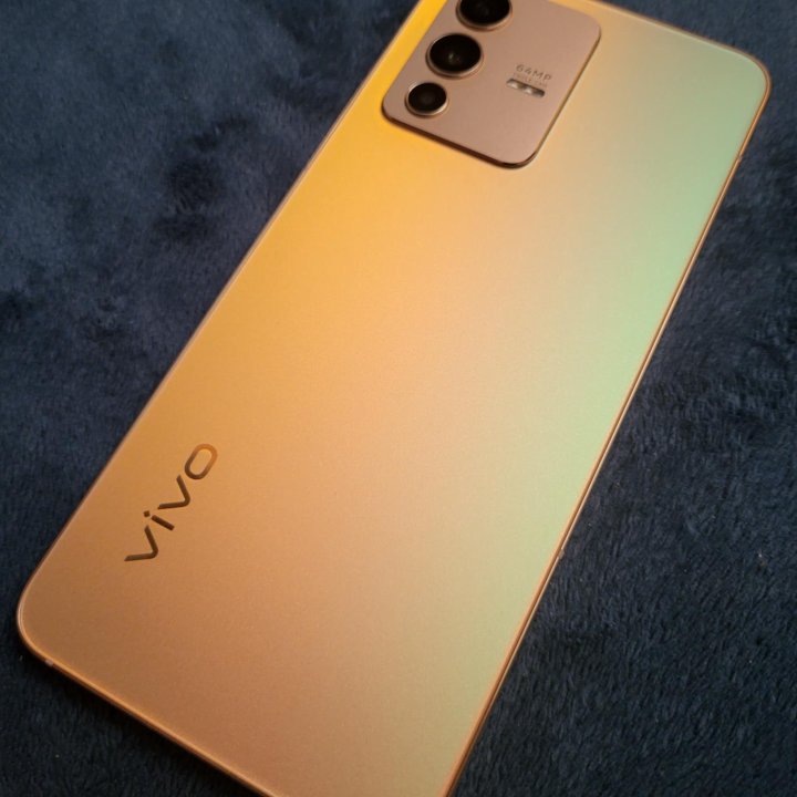 Смартфон Vivo V23 gold 256 gb