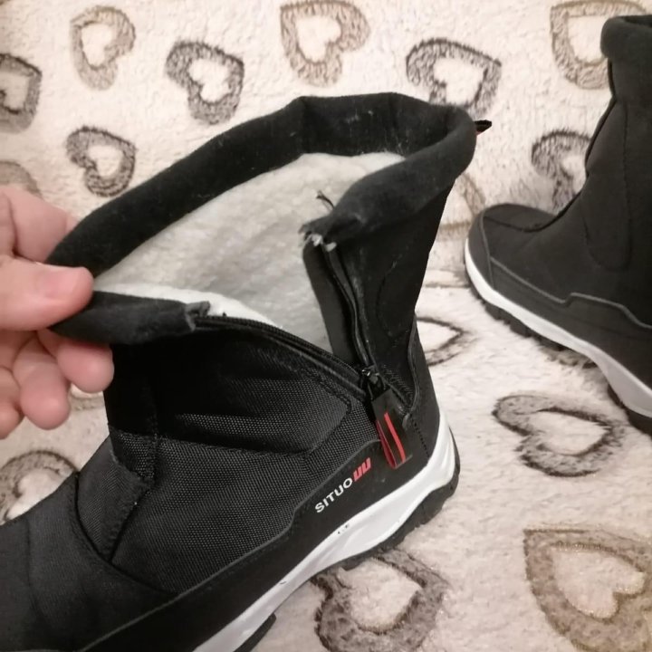 Дутики чёрные