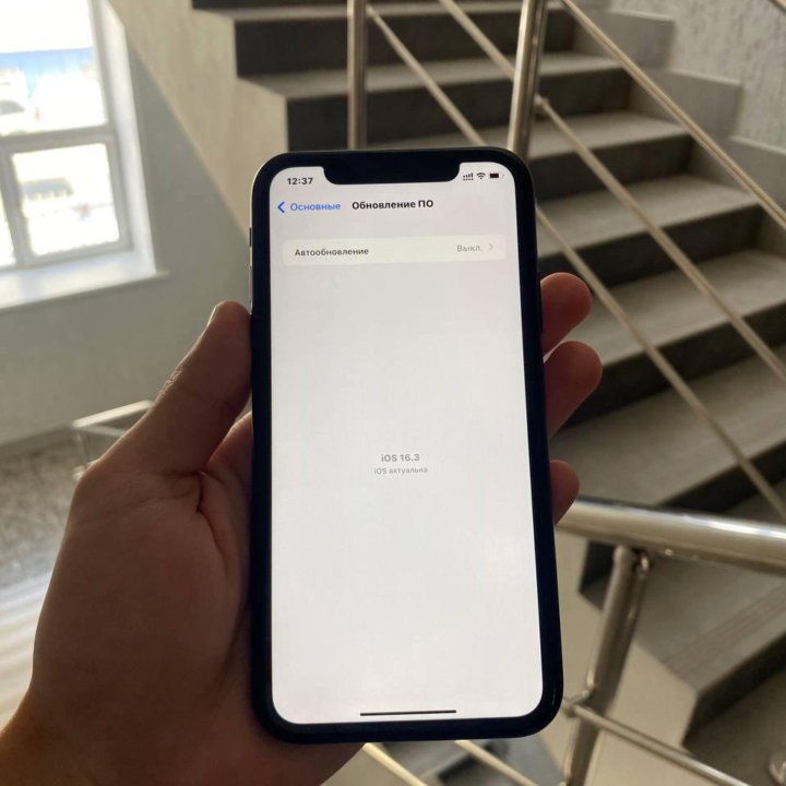 Продам iPhone XR Black