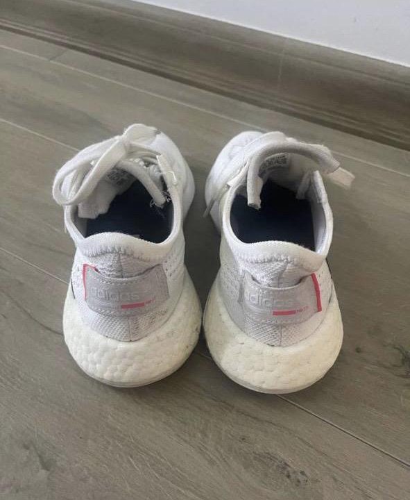 Кроссовки Adidas