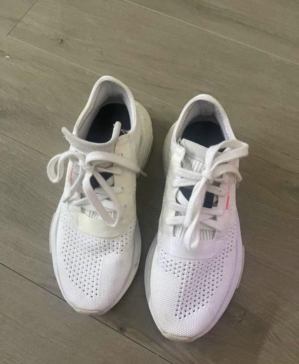 Кроссовки Adidas