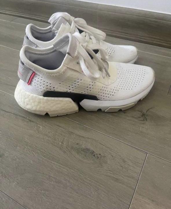 Кроссовки Adidas