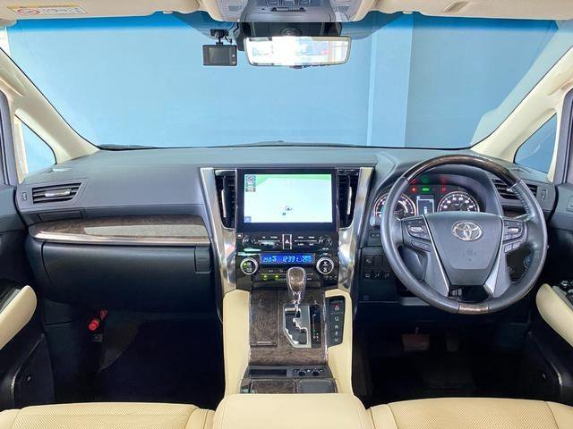 Toyota Alphard, 2021