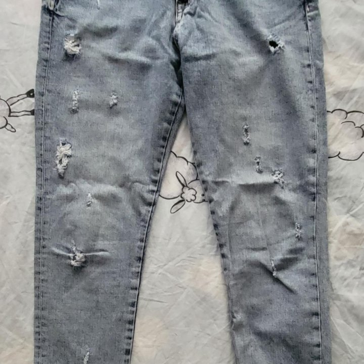 Джинсы 
