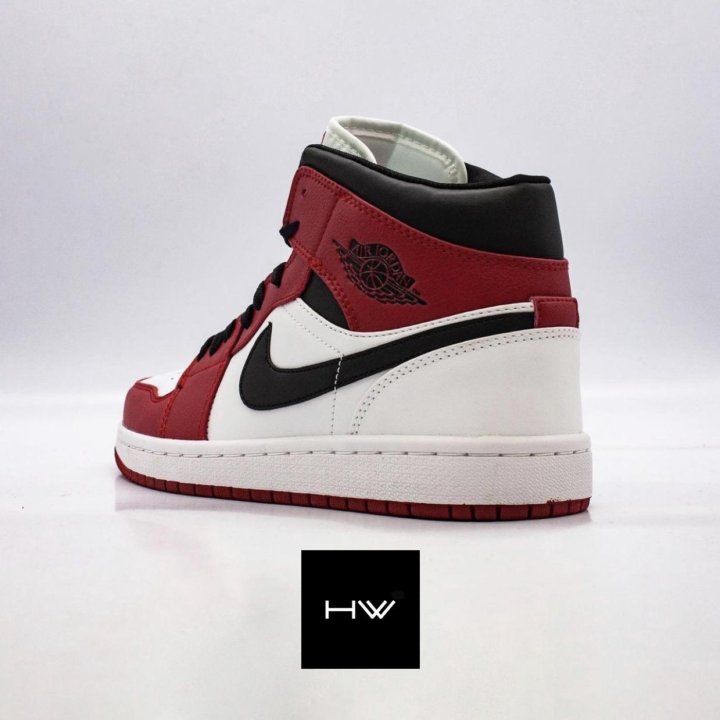 Кроссовки Nike Air Jordan 1 Retro Red & White