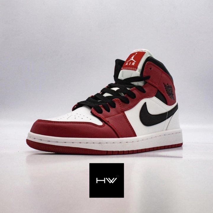 Кроссовки Nike Air Jordan 1 Retro Red & White