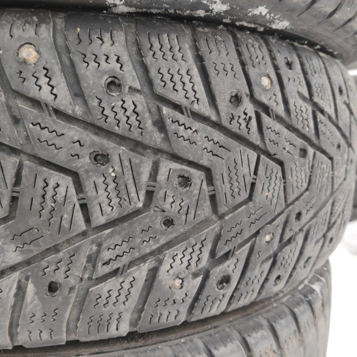 Hankook Winter i*Pike X W429A, 215/70/16 пара