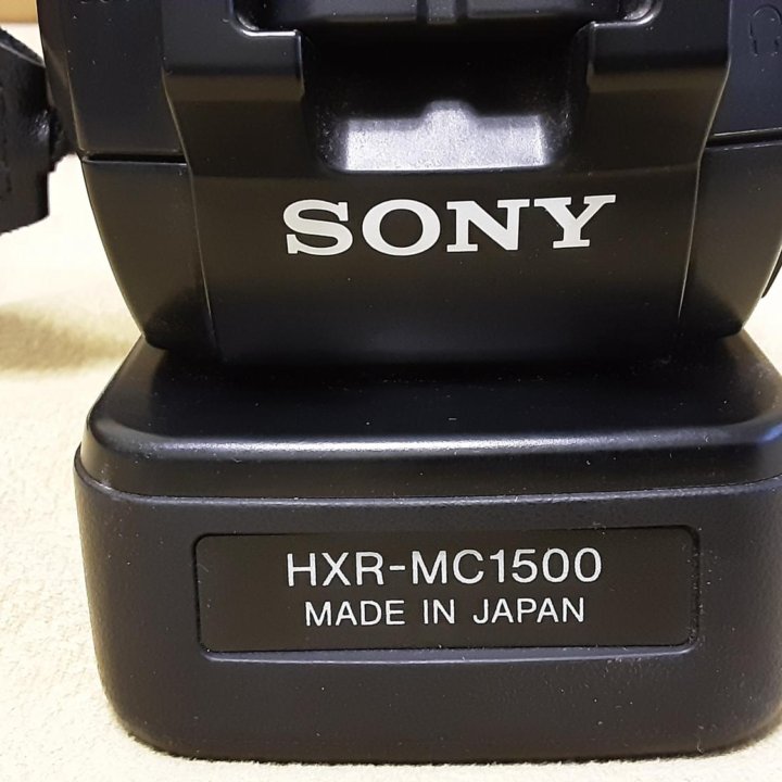 Видеокамера Sony HXR-MC1500