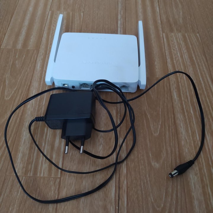 Wi-Fi роутер с ADSL2+ модем