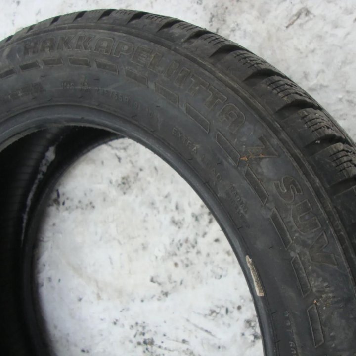 235/55/19 Nokian Hakkapeliitta-7 SUV (шипы)