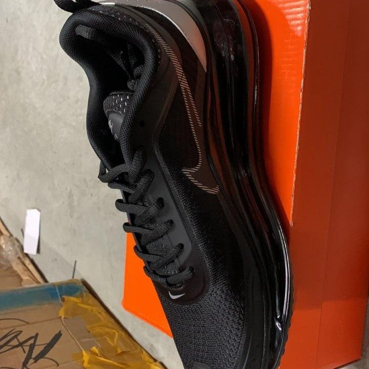 Кроссовки Nike Air Max 720