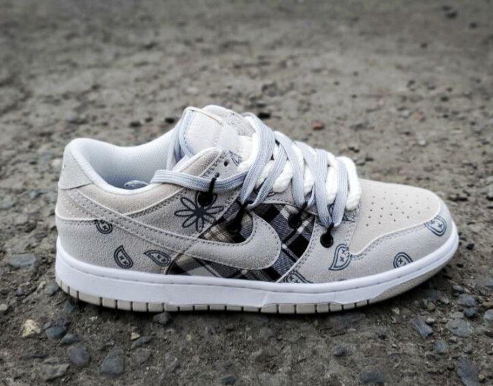 Кроссовки Nike SB Dunk Low