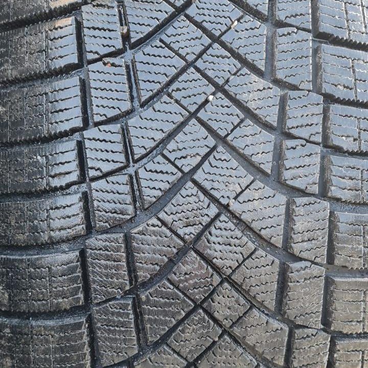 Шины зима липучка Pirelli 285-60R18 4-2-1шт подбор