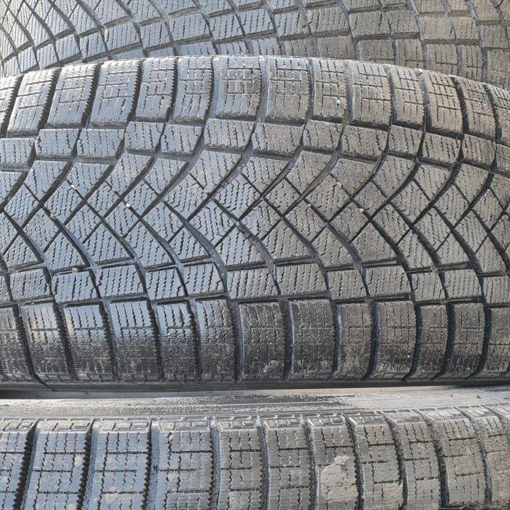 Шины зима липучка Pirelli 285-60R18 4-2-1шт подбор