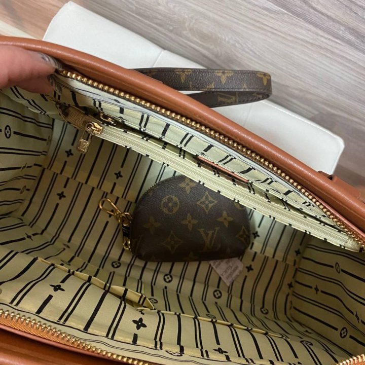 Сумка Louis Vuitton