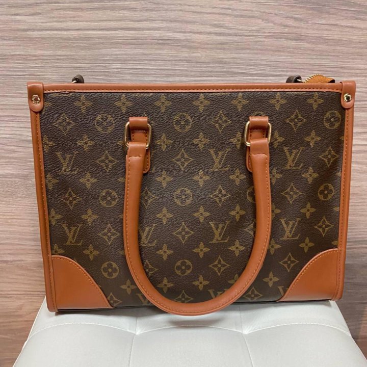 Сумка Louis Vuitton