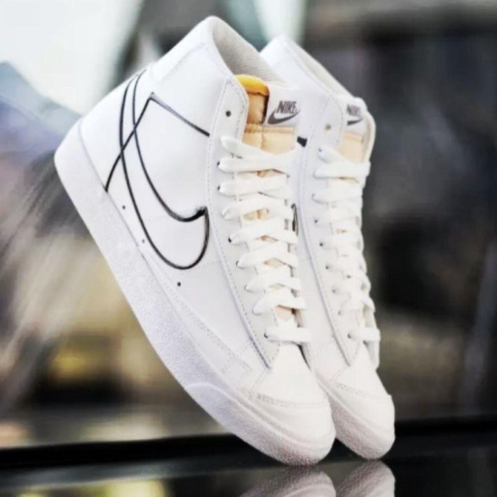 Кроссовки Nike Blazer Mid 77