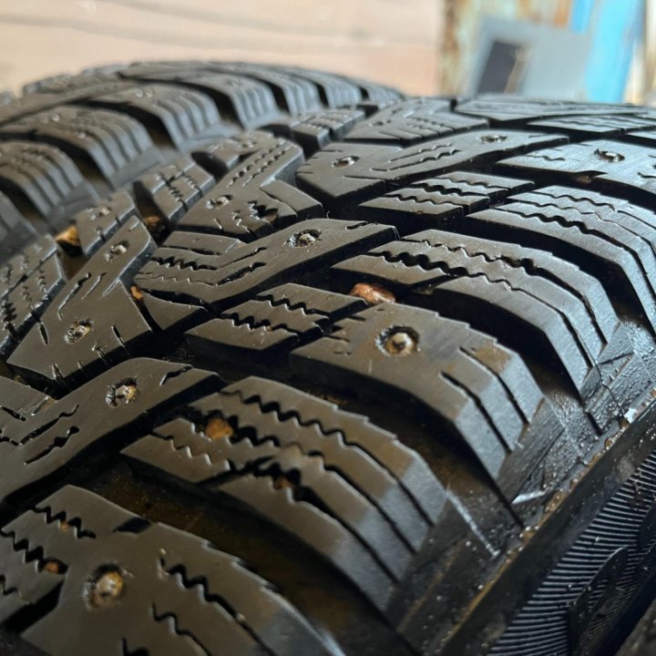 Зима Hankook RS2 W429 185/60 R15 + Диски Ваз 4x98