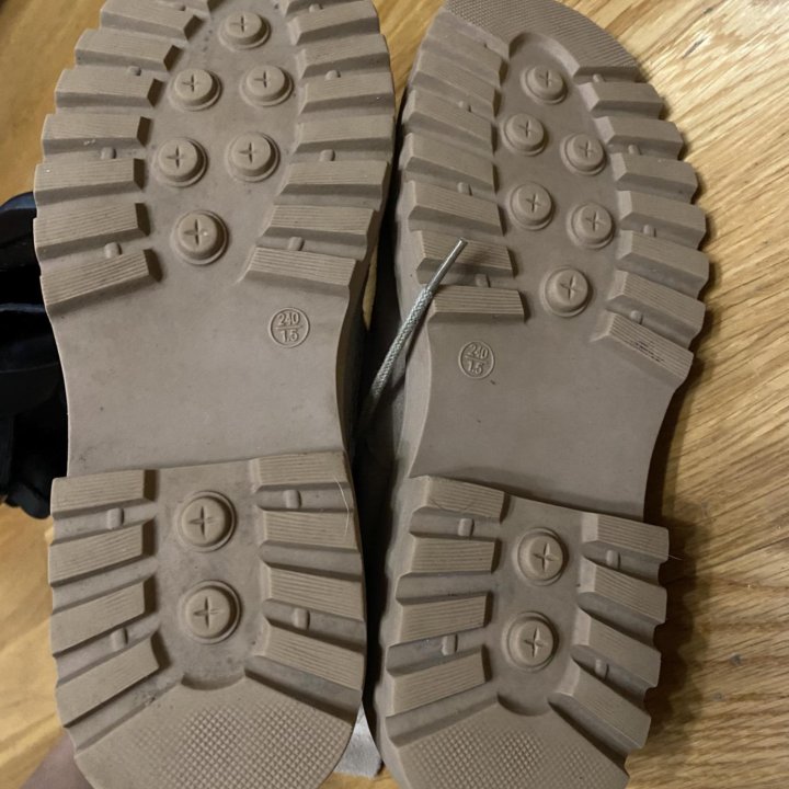 Ботинки женские