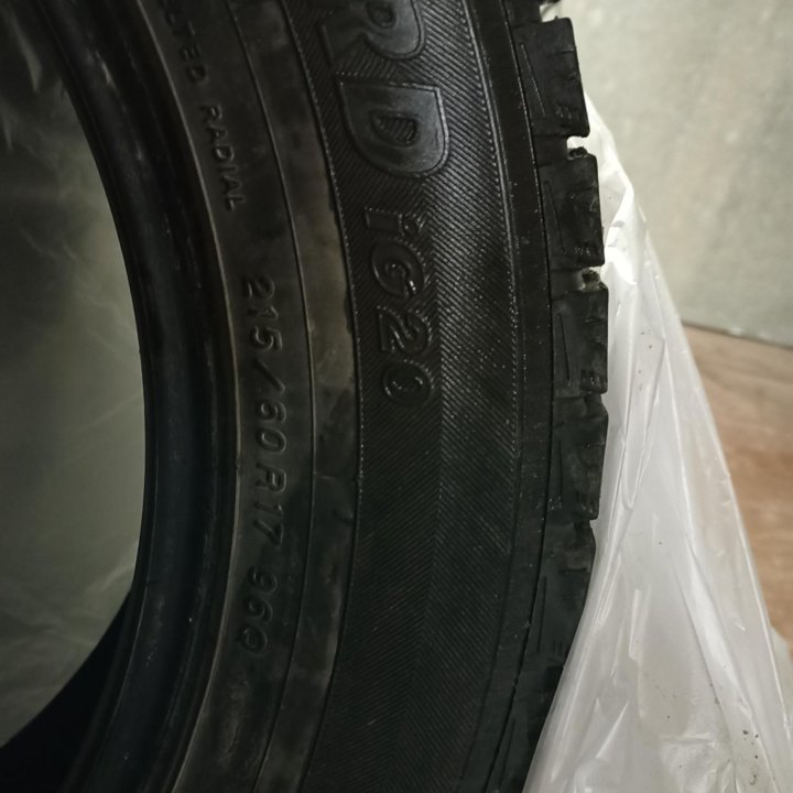 Шина зимняя Yokohama Ice Guard IG 20. 215/60 R17