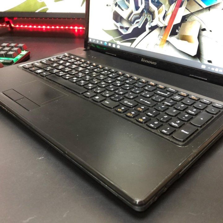 Lenovo G570 15 HD i5-2520M 8GB AMD 6300M 500GB